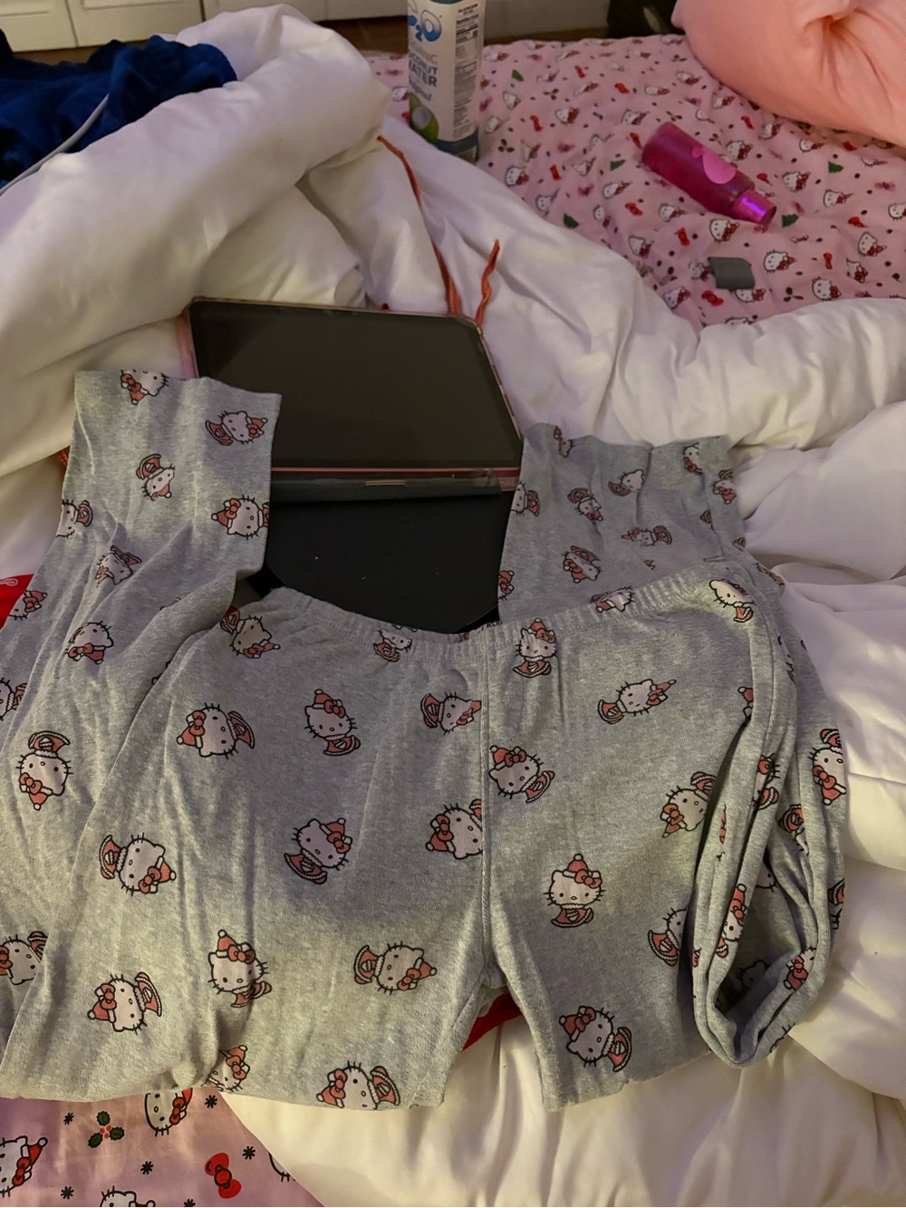 Aeropostale Gray Hello Kitty Lounge Set with Pink Accents
